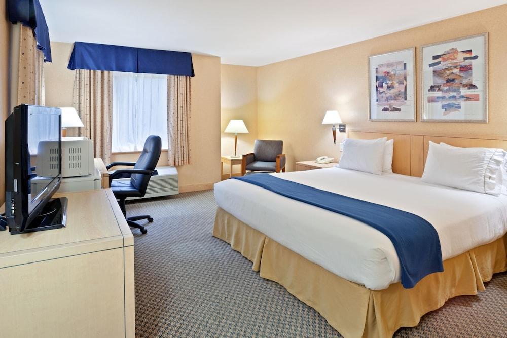 Hotel Express & By Ihg Langley
