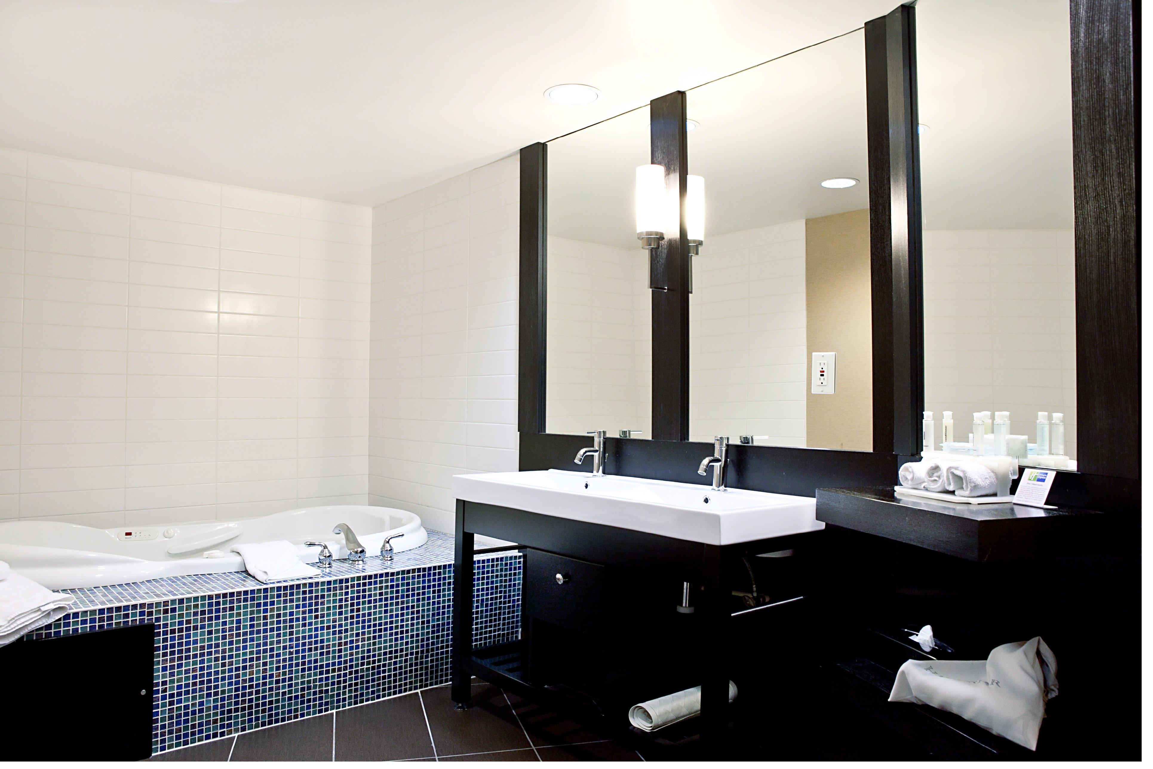 Express & By Ihg Hotel
