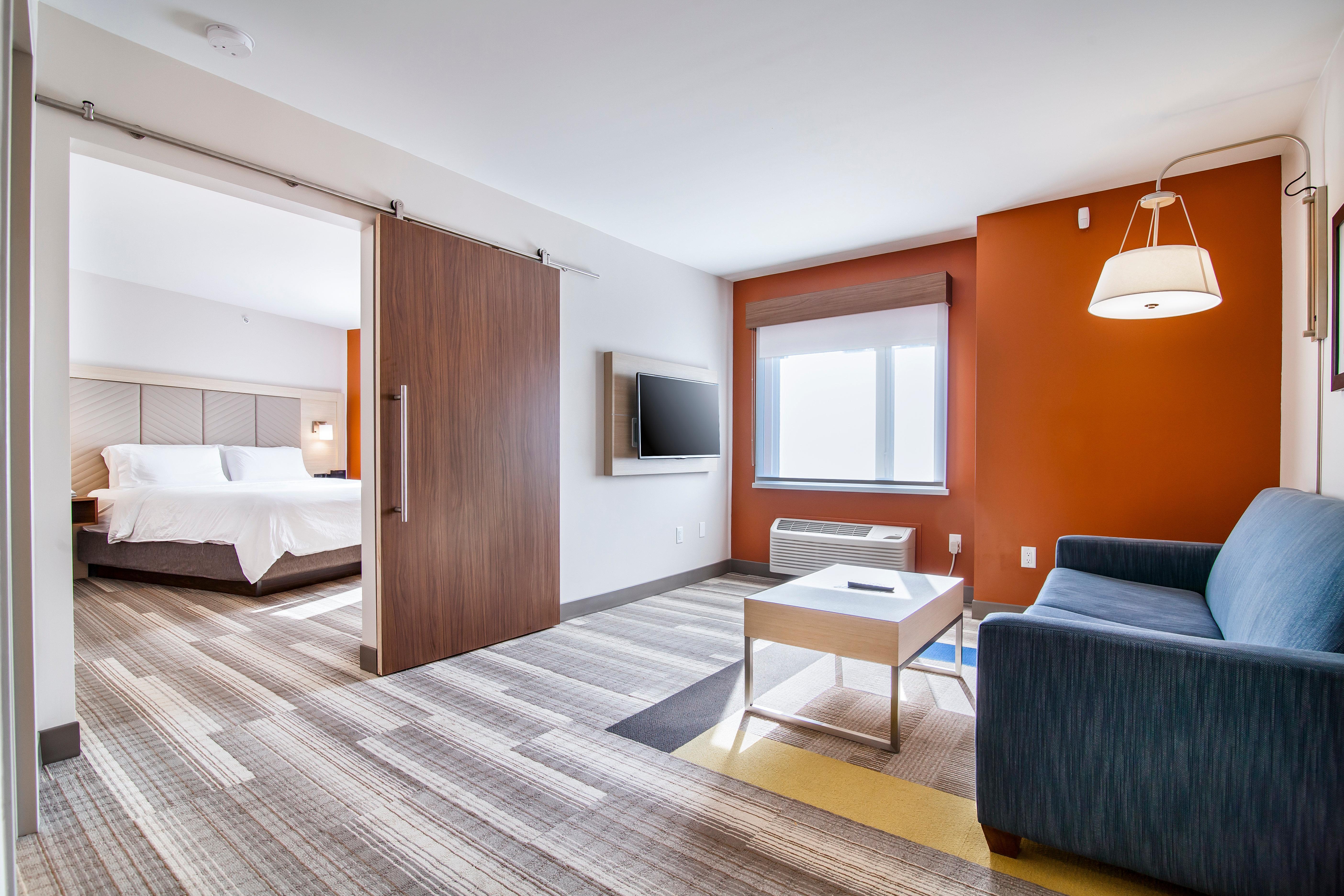 Express & By Ihg 3*