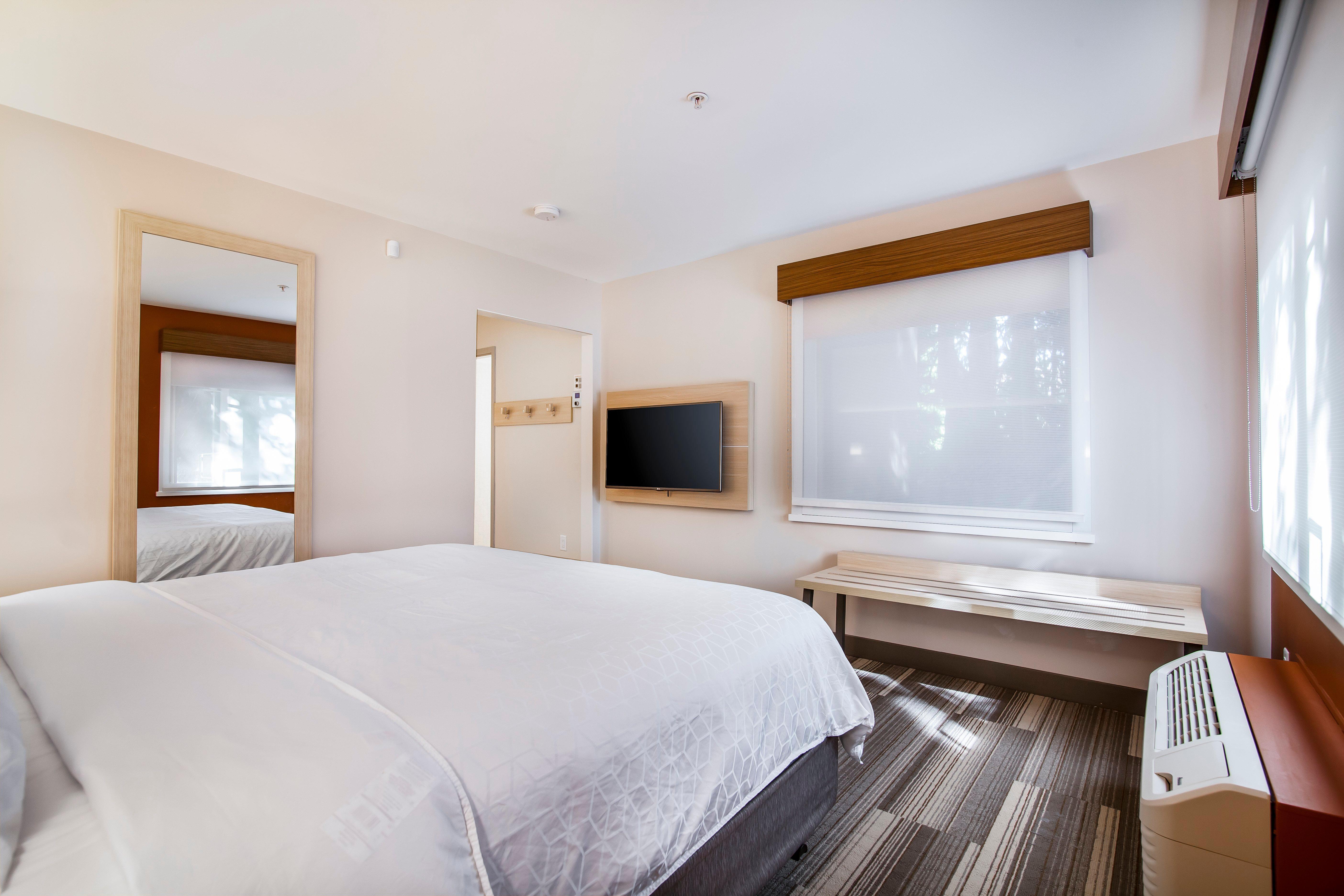 Express & By Ihg