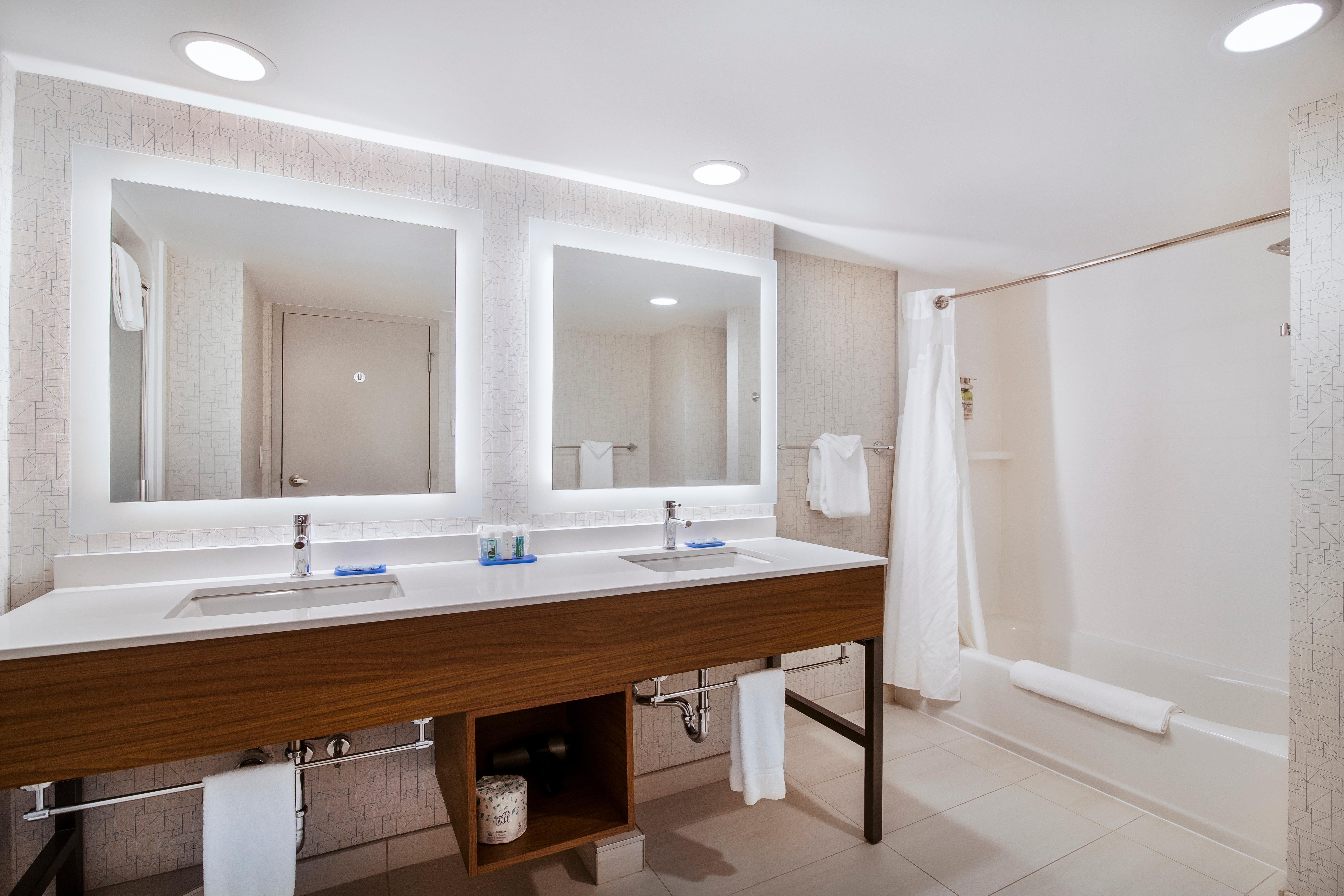 Express & By Ihg 3* Langley