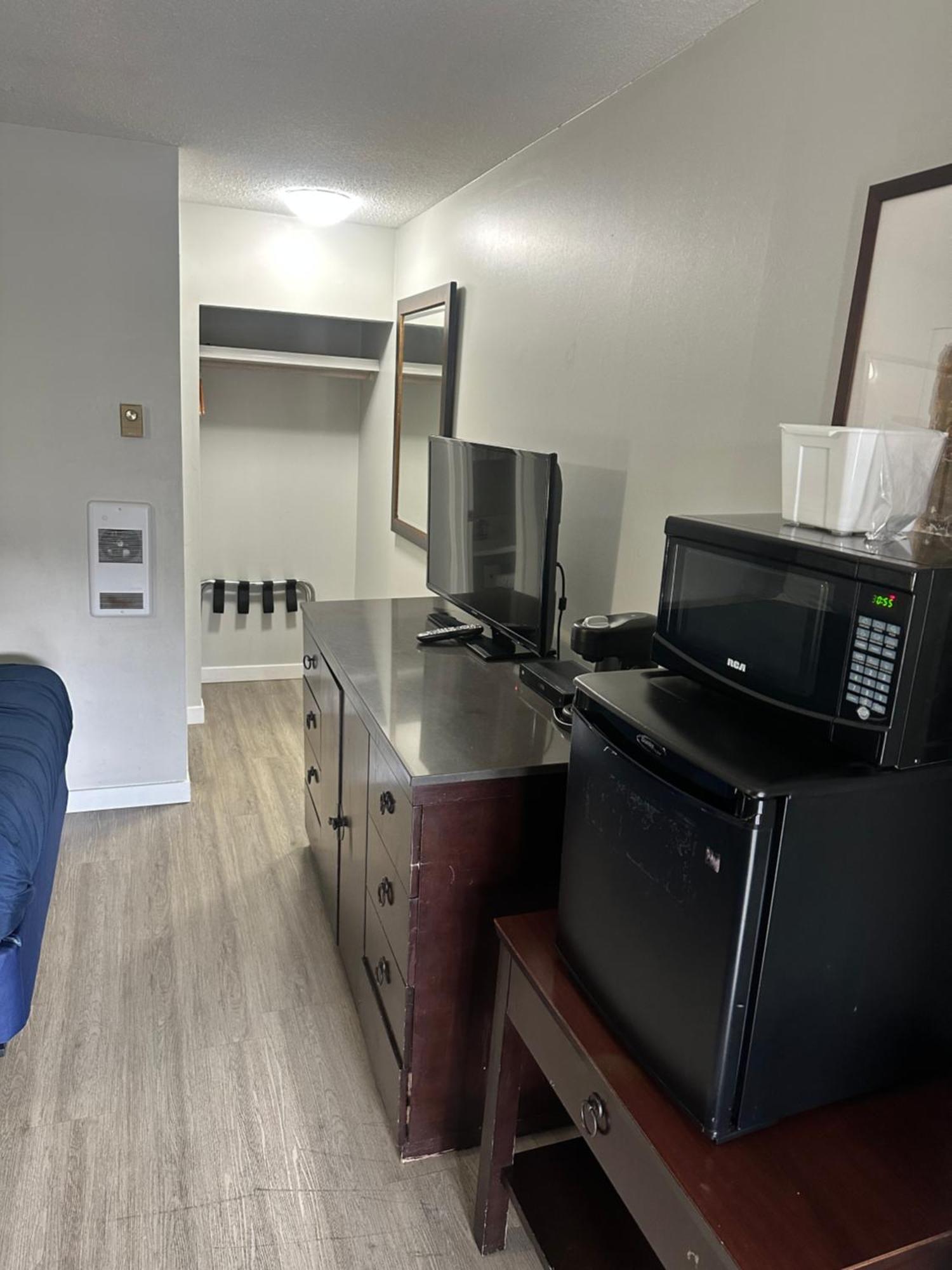 Travelodge By Wyndham Hotel Langley
