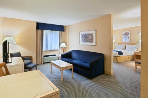 Express & By Ihg 3* Langley