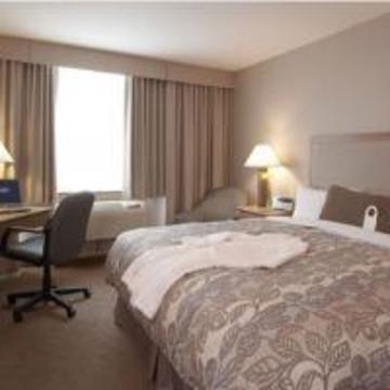 Coast & Convention Centre Hotel 3*