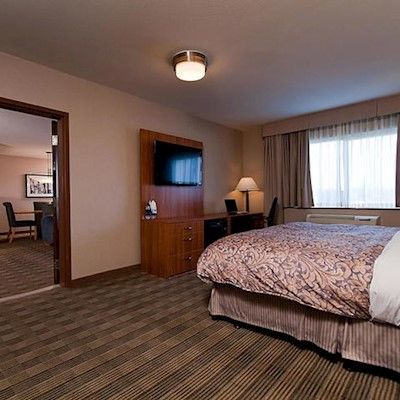 Coast & Convention Centre Hotel 3*