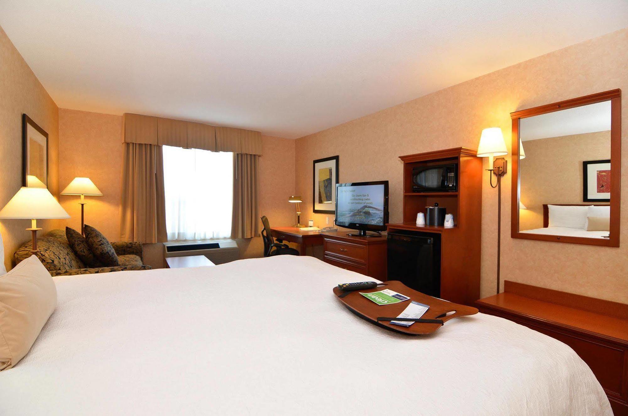 Hampton & By Hilton Langley-surrey Hotel