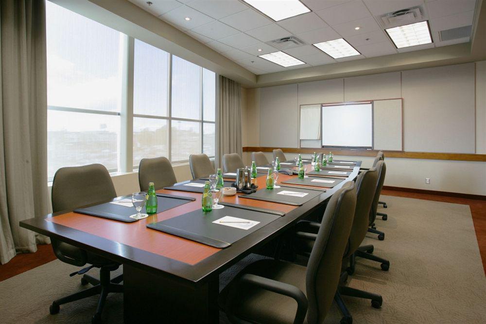 Coast & Convention Centre Hotel 3*