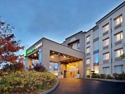 Express & By Ihg Langley