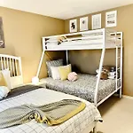 Scorpion Hiuse Langley -Room 2