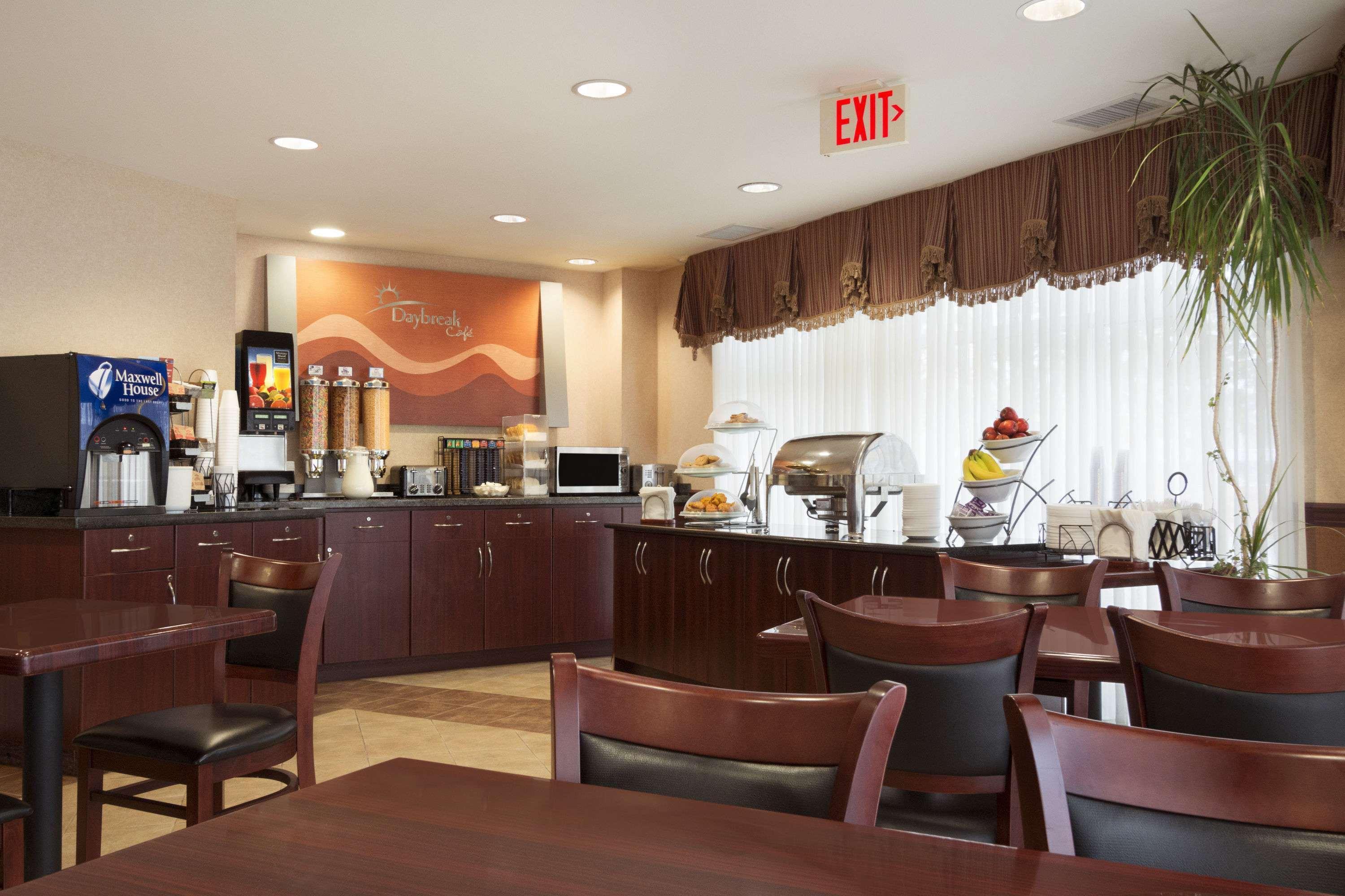 Days & By Wyndham Hotell Langley