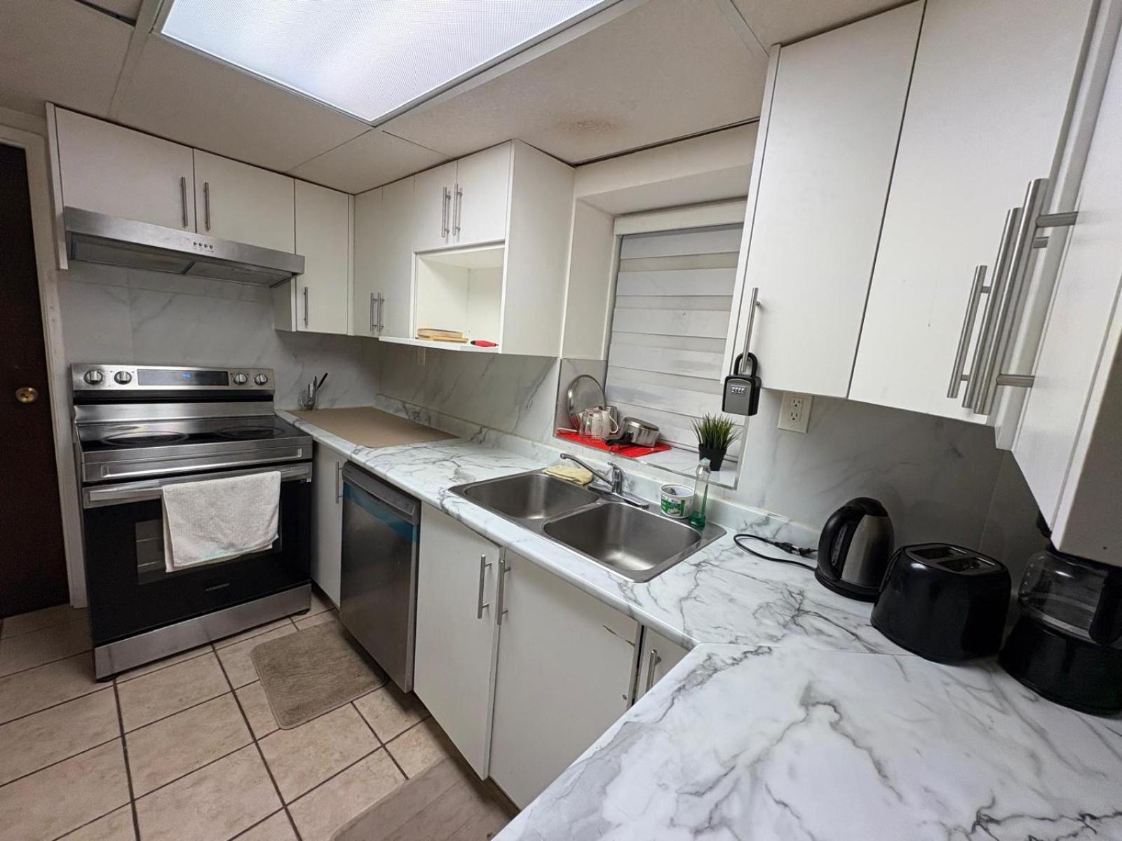 Homestay - Cozy Budget Room- 5 Min From Downtown