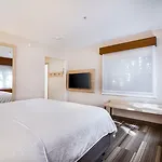 Holiday Inn Express & Suites Langley By Ihg