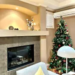 Scorpion Hiuse Langley -Family Connecting Eye Room Suite