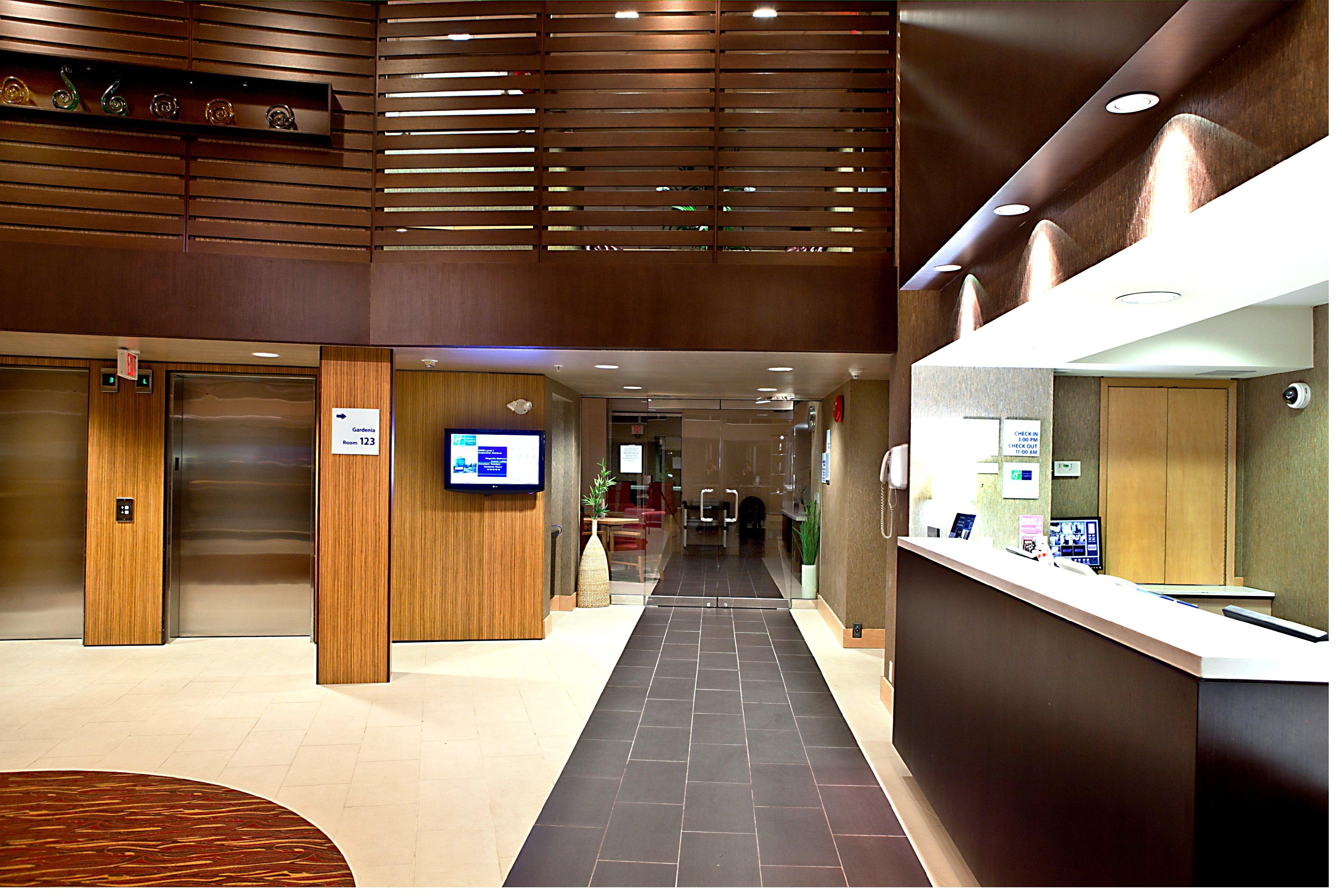 Hotel Express & By Ihg