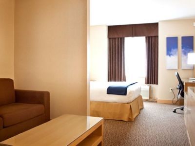 Express & By Ihg 3*